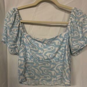 La Hearts Blue and White Puff Sleeve Crop Blouse